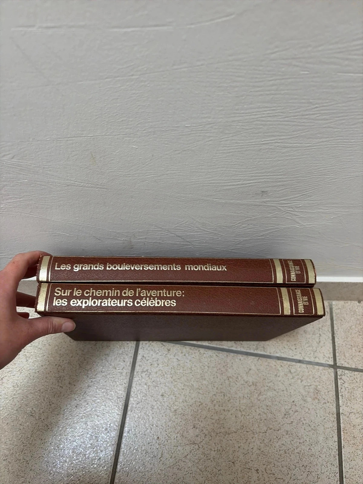 Lot of old books on knowledge and life – photo 2